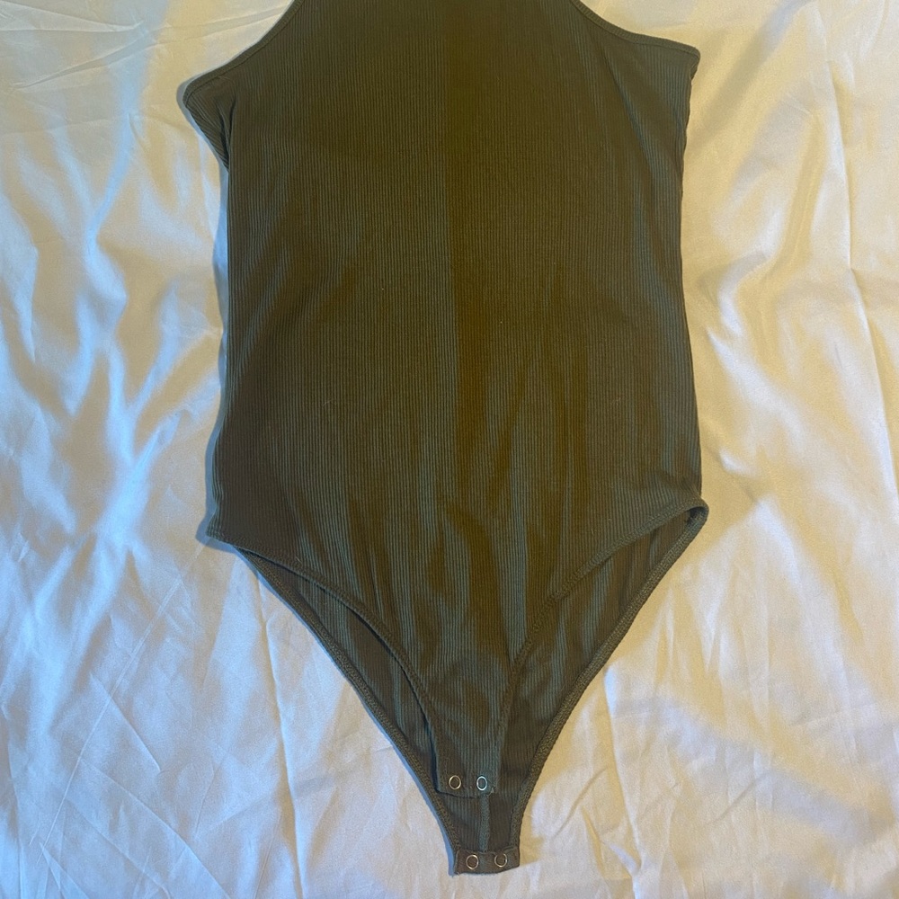 SUPER CUTE WOMANS SUMMER BODYSUIT